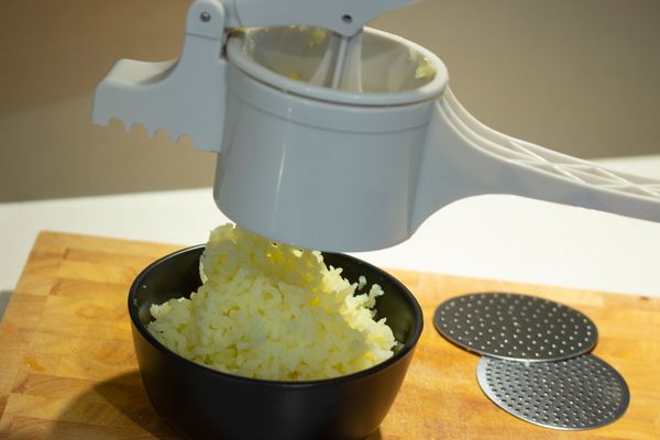 Cuisena Potato Ricer with 3 S/S Discs