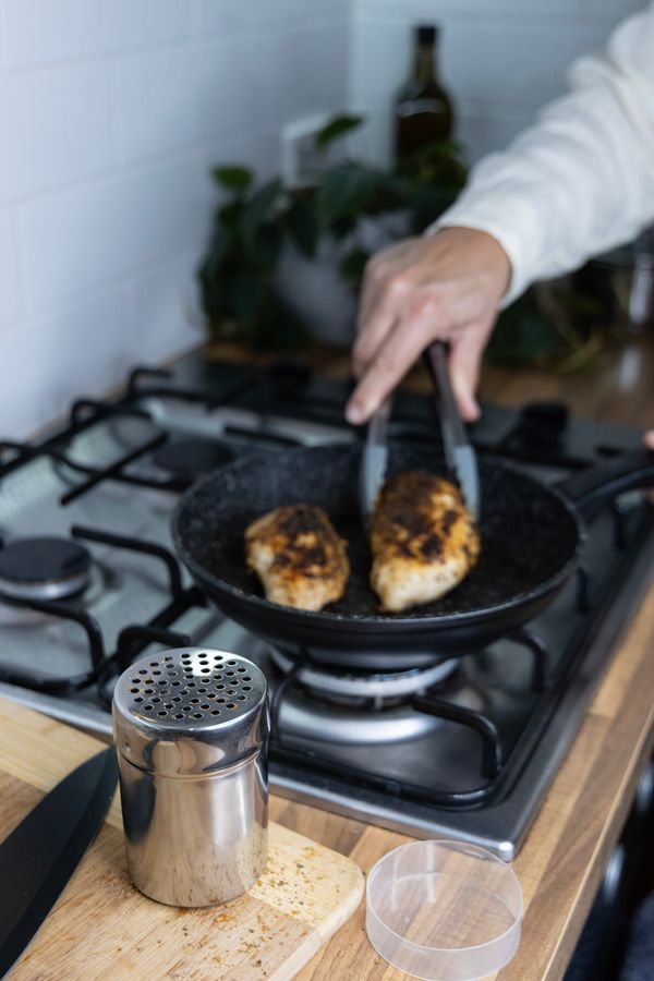 Cuisena Shaker SS with Lid - 4mm holes