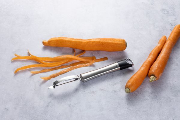 Cuisena Stainless Steel Swivel Peeler