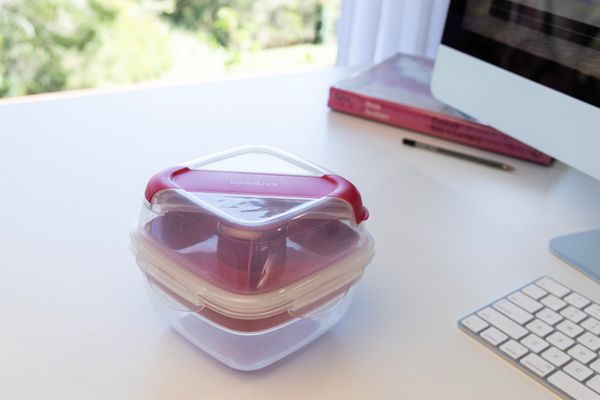 LocknLock To-Go 2 in 1 Salad Container - Hot Pink