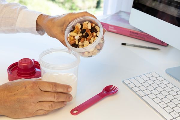 LocknLock To-Go 2 Way Container with Fork - Hot Pink