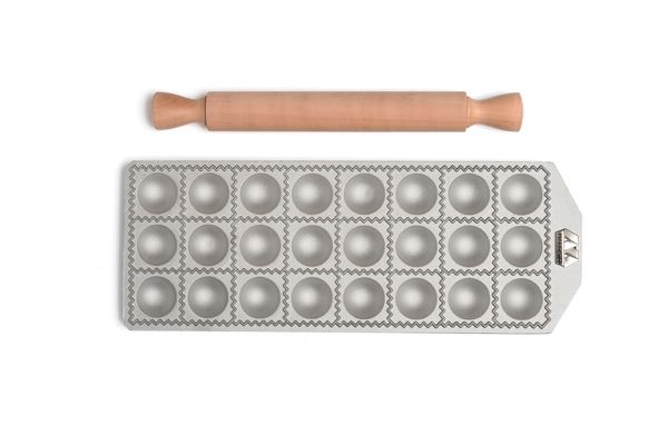 Marcato Ravioli Tray with Rolling Pin - 24 x Round 40mm