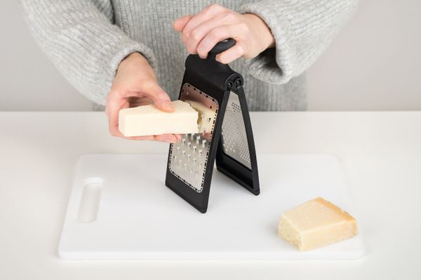 MasterCraft Smart Space Foldable Flat Grater