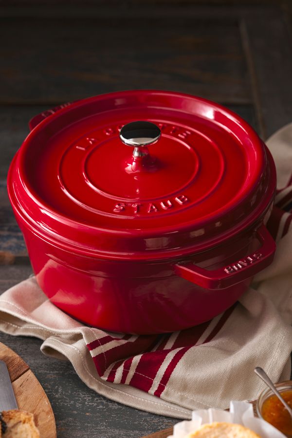 Staub Cocotte Round 24cm Cherry Red