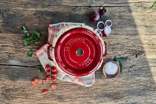 Staub Cocotte Round 24cm Cherry Red