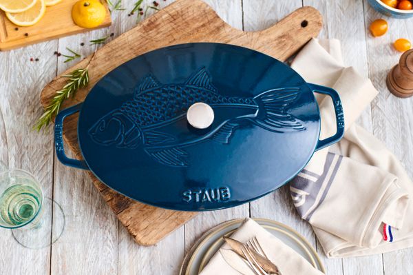 Staub Oval Dish 32cm La Mer 'Fish'