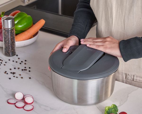 Zyliss Swift Dry Stainless Steel Salad Spinner S